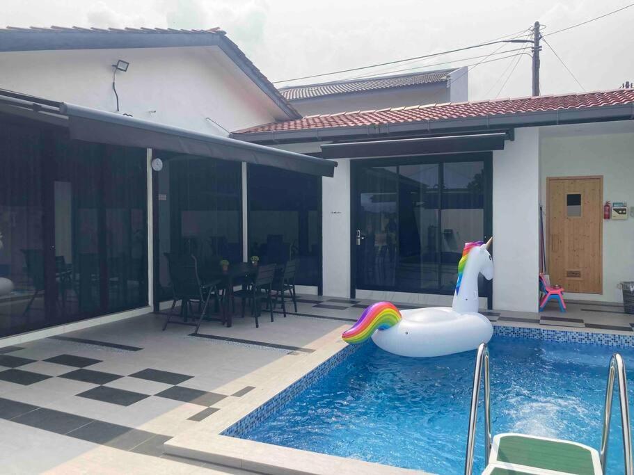 Abbie'S Private Pool Villa Bukit Mertajam Penang Dış mekan fotoğraf